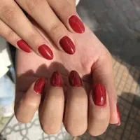 خدمات کراتین و کاشت ناخن
