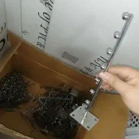 ویترین و تعدادی رگال دیواری