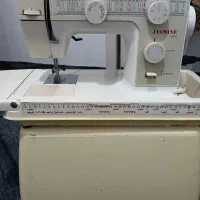 یک عدد چرخ سینگر خانگی