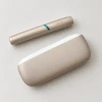 IQOS ILUMA اصل، بسیار تمیز و سالم + کابل