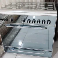 گاز پنج شعله فر دار در حد نو