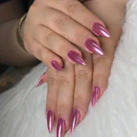 استخدام ناخنکار حرفه ای