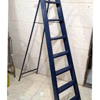 یک عدد نردبان بفروش میرسد