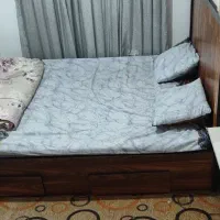 تخت دو نفره  با تشک فنری  با دراور  چهار کشو|تخت و سرویس خواب|رشت, حمیدیان|دیوار