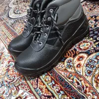 کفش کار نو وسبک وخیلی راحت دو جفت|کیف، کفش، کمربند|سمنان, |دیوار