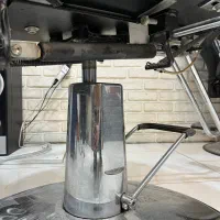 صندلی آرایشگاه|آرایشگاه و سالنهای زیبایی|اندیشه, اندیشه فاز ۱|دیوار