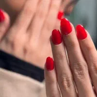 اجاره میز ناخن و مژه/خدمات مژه و ناخن
