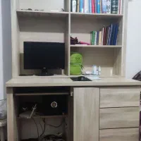 میز کامپیوتر و جا کتابی
