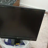 کیس و مانیتور ال جی ۱۷ اینچ سالم و کیبورد