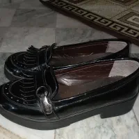 کفش جنس ورنی