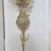 گلدان برنجی به همراه گل