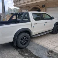 کی ام سی T8مدل ۴۰۳