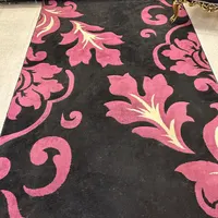فرش۶ متری کاملا سالم