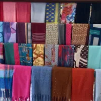 اجناس مغازه شال و روسری