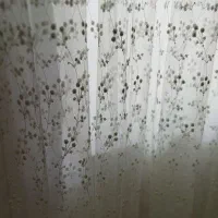 پرده طرح دار تمیز بدون هیچ گونه زدگی