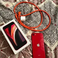 اپل iPhone SE (2020) با حافظهٔ ۱۲۸ گیگابایت