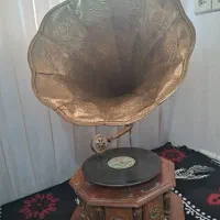 گرامافون هندلی عطیقه انگلیسی گل و بوته ای|کلکسیون اشیاء عتیقه|نجف‌آباد, شریعتی|دیوار