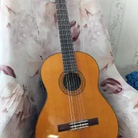 گیتار یاماها c70پیکاپ دار