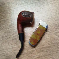 پیپ و چاقو فندک دار