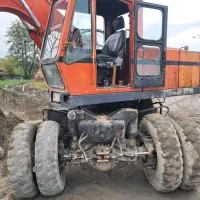 بیل لاستیکی هیتاچی