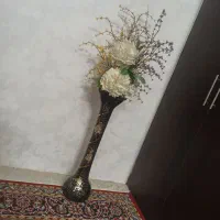 گل و گلدان