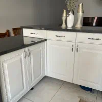 درب کابینت و جزیره