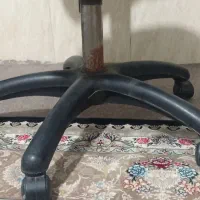 صندلی چرخدار سالم بدون شکستگی