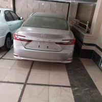 تویوتا کمری هیبریدی پریمیوم