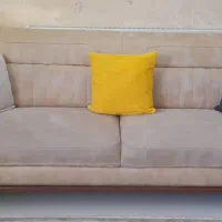 یک دست مبل ۸نفره و دوتا عسلی