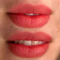 تینت لب شید لب میکروابرو بنمژه لیفت مژه و ابرو|خدمات آرایشگری و زیبایی|رشت, گلباغ نماز|دیوار