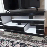 میز LED و تلویزیون