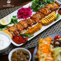 اشپز و کمک اشپز ایرانی