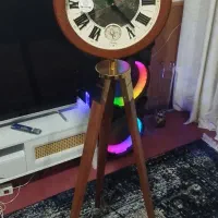 ساعت ایستاده تلسکوپی سه پایه درحدنو کم کار|ساعت دیواری و تزئینی|مشهد, صیاد شیرازی|دیوار