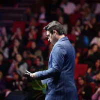 مجری همایش سمینار قرعه کشی افتتاحیه شومن جشن ایونت