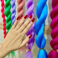 کاشت ناخن میکاپ و شنیون