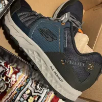 کفش برند اسکیچرز اصل|کیف، کفش، کمربند|خنج, |دیوار