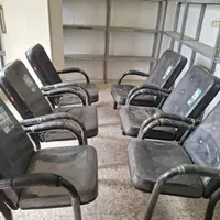 ۶ عددصندلی اداری و یک عدد صندلی مدیریت (گردان)