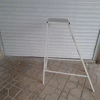 چهار پایه فلزی|صندلی و نیمکت|ایوان, |دیوار