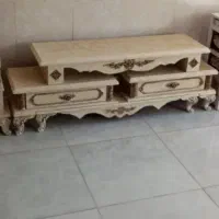 ساعت ومیزتلویزیون