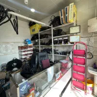 یک باب مغازه تجاری بر بلوار جمهوری