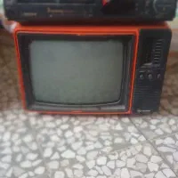 تلویزیون سیاه وسفید|کلکسیون اشیاء عتیقه|لنگرود, |دیوار