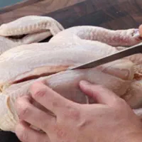 قصاب و مرغ خورد کن
