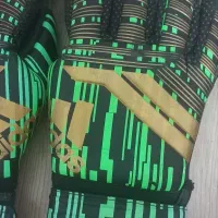 دستکش دروازه بانی|لباس|هشتگرد, هشتگرد قدیم|دیوار