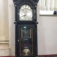 ساعت دیواری بسیار تمیز وسالم