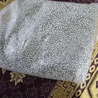 مقداری مروارید نقرای