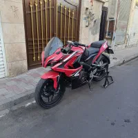 پالس rs 200  ار اس