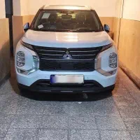 میتسوبیشی اوتلندر سری H لاین