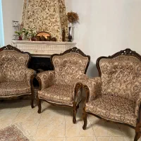 مبل ۷ نفره سلطنتی بهمراه میز ناهار خوری ۸ نفره