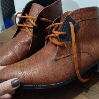 چکمه|کیف، کفش، کمربند|یاسوج, |دیوار