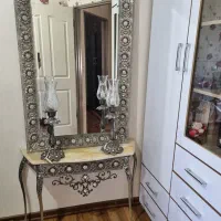 آیینه و کنسول